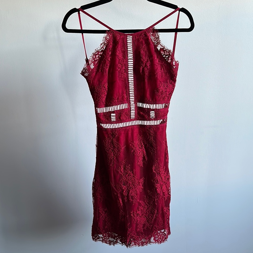Elegant Red Lace Cocktail Dress